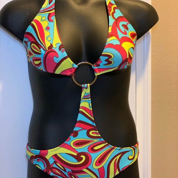 Bathing suit Sexy -New- Size Small Petite - Picture 7 of 7